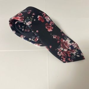 Express Floral Tie
